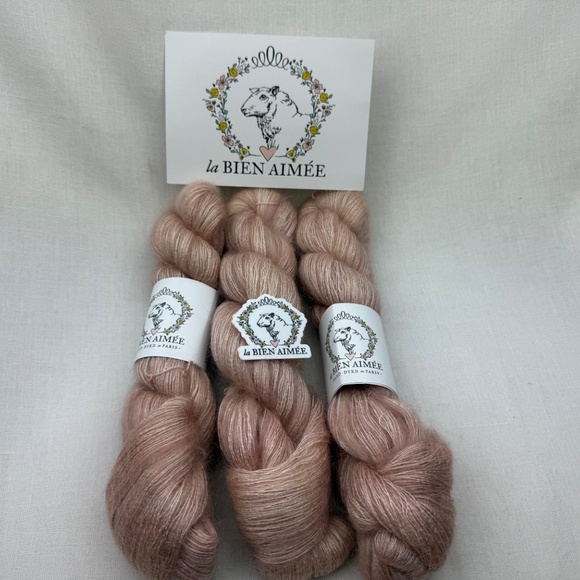 La Bien Aimee Mohair Silk "Highgarden" 3 Skeins - Picture 7 of 7